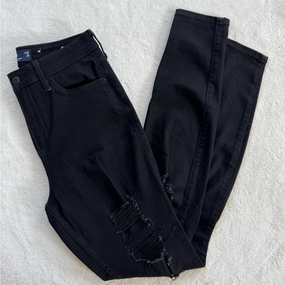 Black Distressed Women Jeans